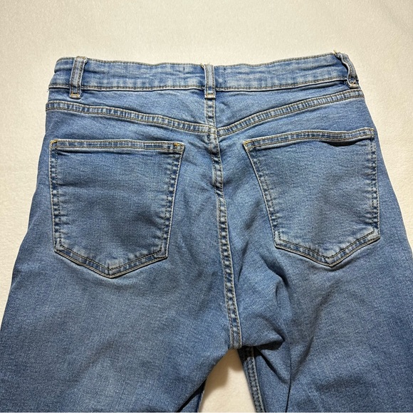 ZARA Size 8 Straight Leg Medium Wash Jeans Raw Frayed Hem - Picture 8 of 11